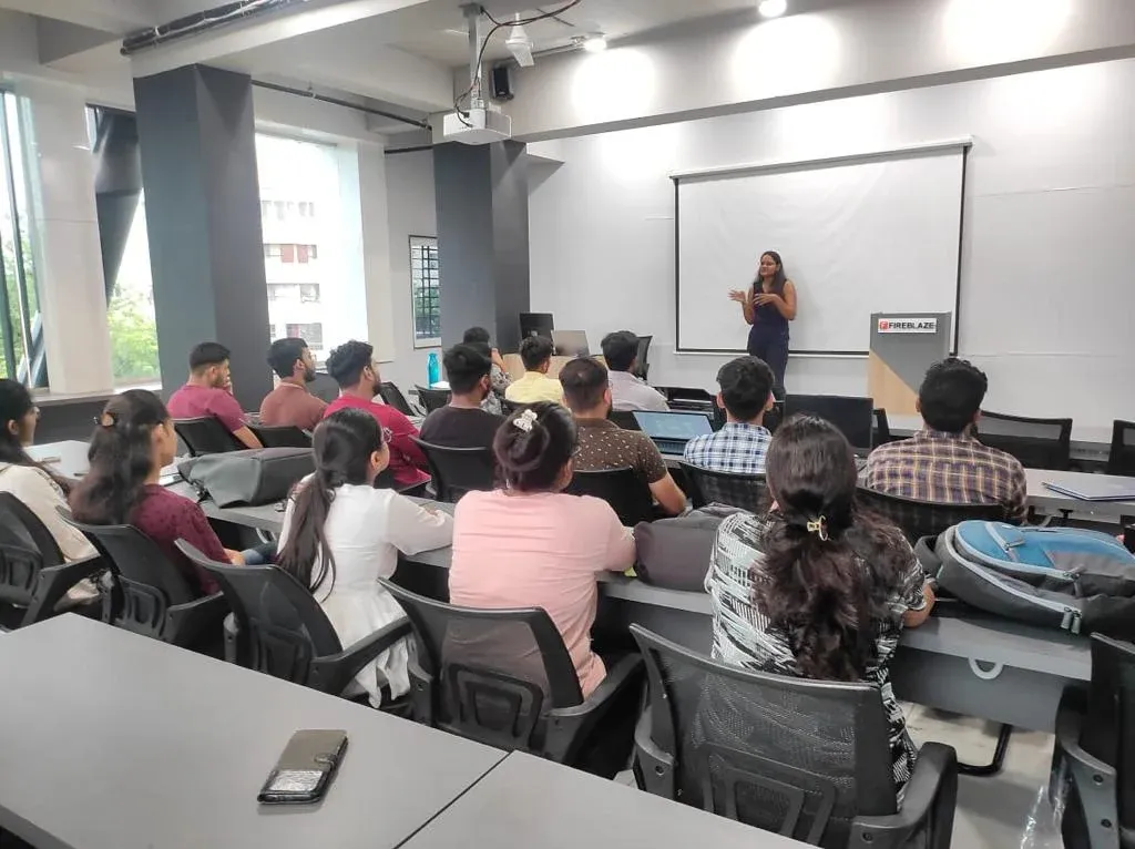 Alumna Ulka Khobragade speaking to a Data Science batch at the Mate Square center